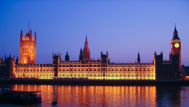 Houses of Parliament zur Blauen Stunde