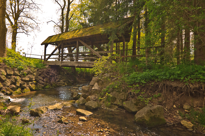 Ueber den Bach
